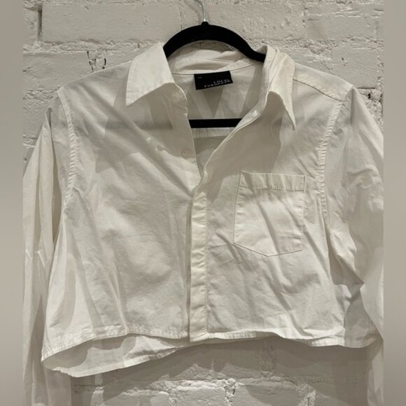 Local European Cropped White Button Down Top - Picture 6 of 8